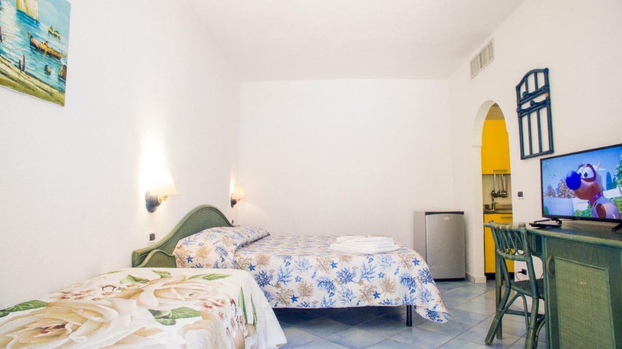 Villa Al Mare - Famiglia Calise Forio di Ischia エクステリア 写真